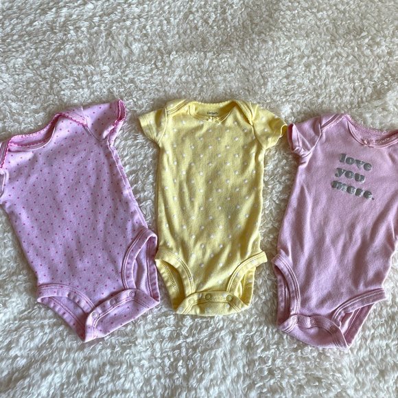 CARTERS Short sleeve onesies - Picture 1 of 3